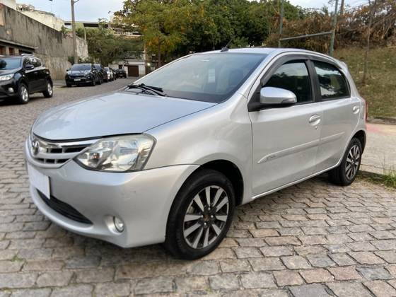 TOYOTA ETIOS 1.5 XLS 16V FLEX 4P MANUAL TOYOTA ETIOS 1.5 XLS 16V FLEX 4P MANUAL